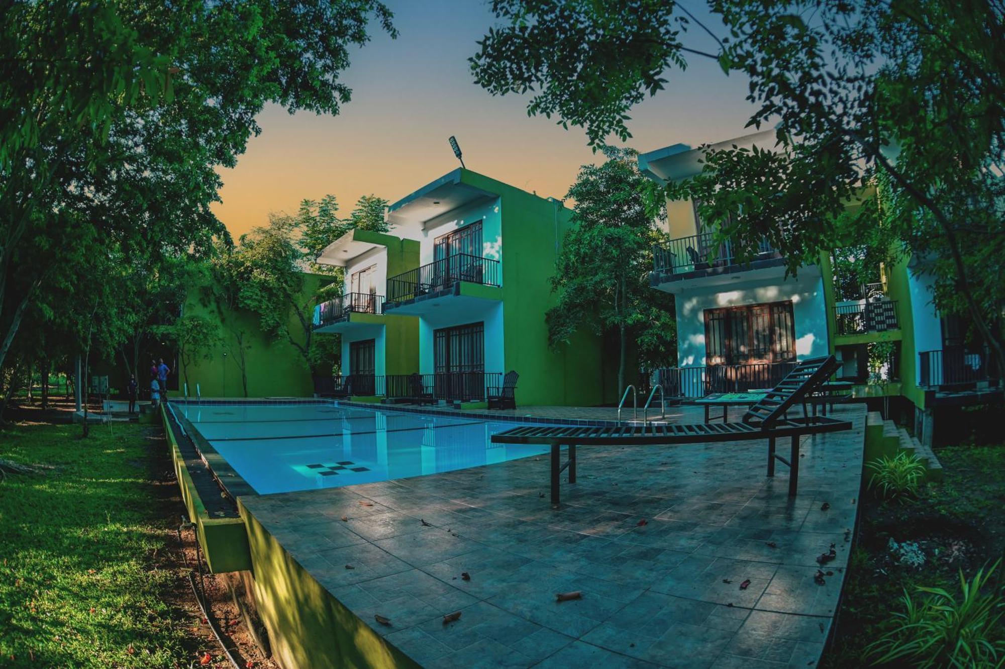 Hotel Golden Ray ดัมบูลลา ภายนอก รูปภาพ